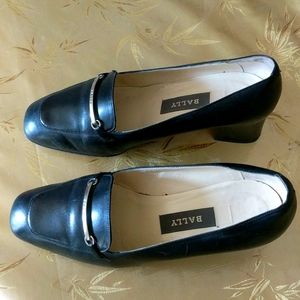 Authentic Bally Leather, 2 inch pump from UK